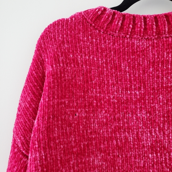 Pink Sweater - Picture 4 of 4